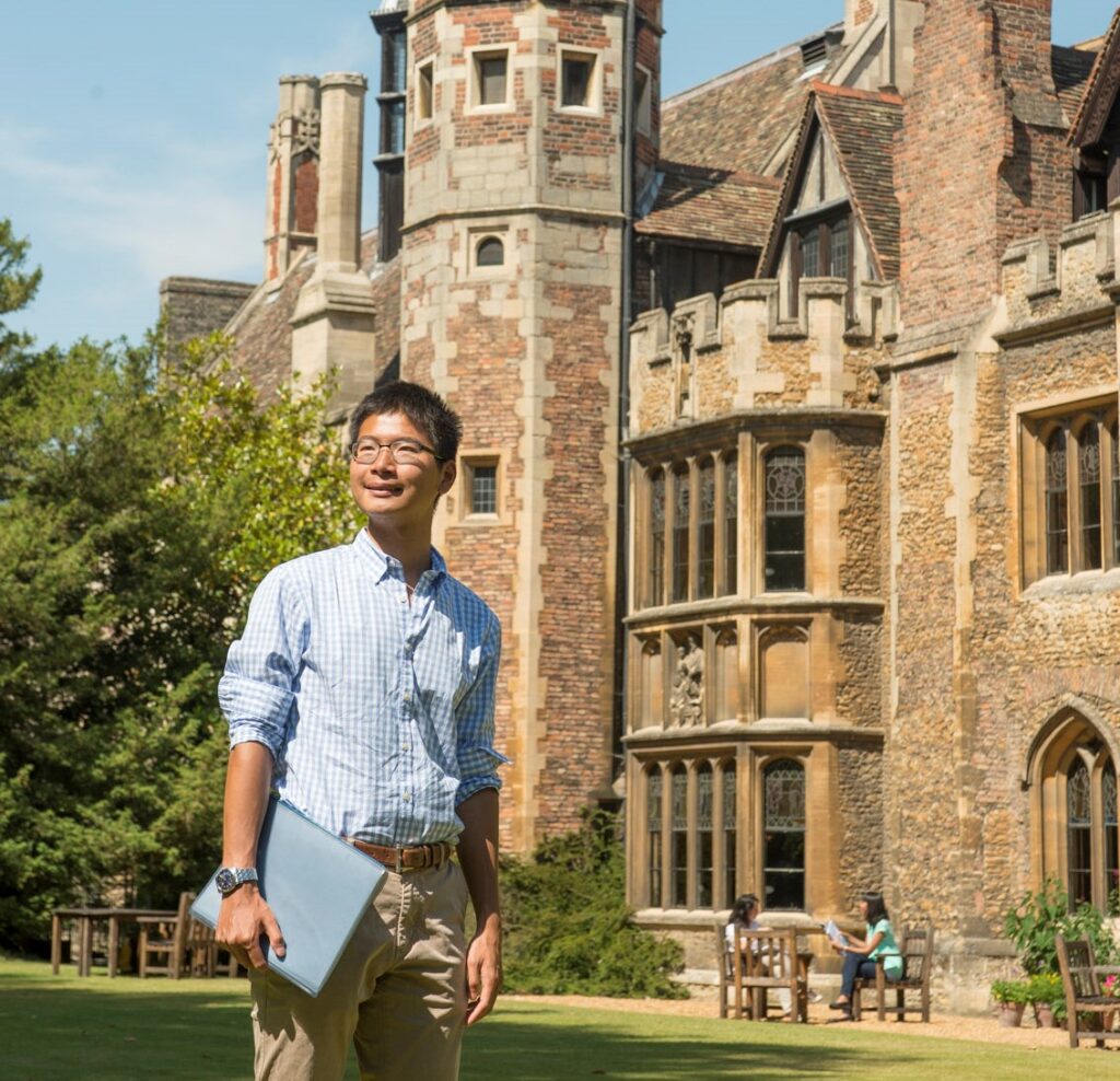 HỌC BỔNG JARDINE TẠI 2 ĐH CAMBRIDGE & OXFORD BẬC CỬ NHÂN