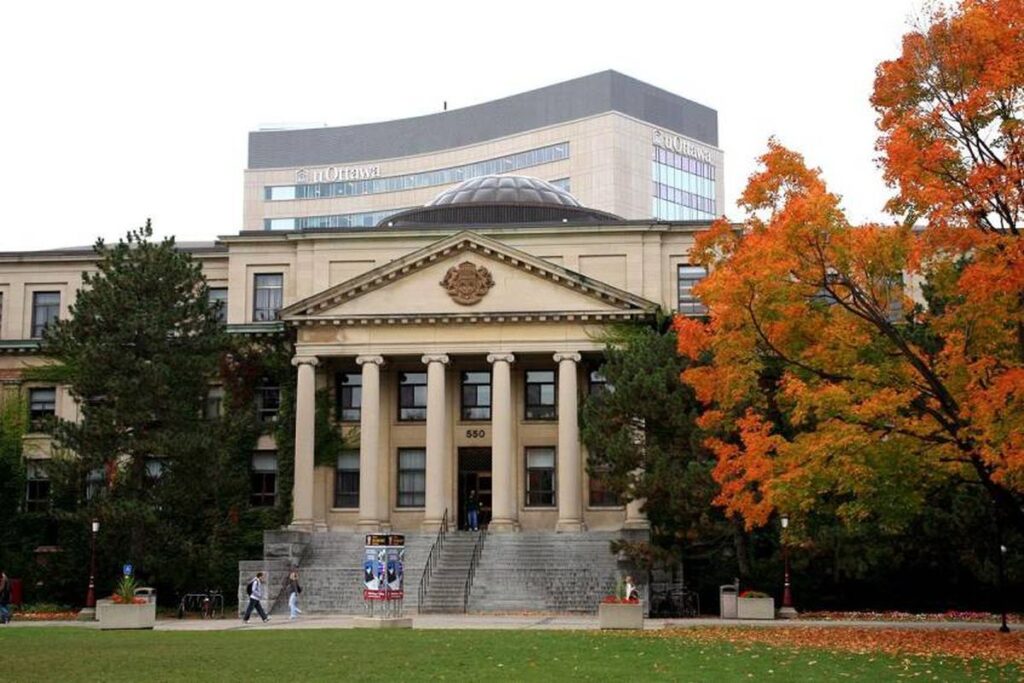 University of Ottawa – Ngôi trường đại học song ngữ số 1 Canada