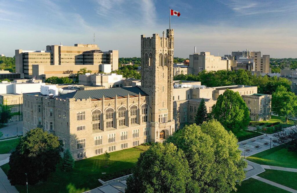 Western University – Ngôi trường đại học có khuôn viên đẹp số 1 Canada