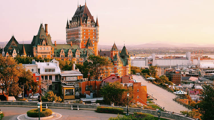 Top 10 các trường đại học top đầu Canada – Cánh cửa tri thức ước mơ của du học sinh